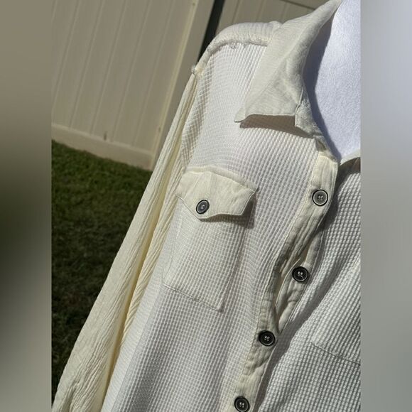 NWOT POL Waffle button up ivory tunic Sz L - Picture 2 of 5